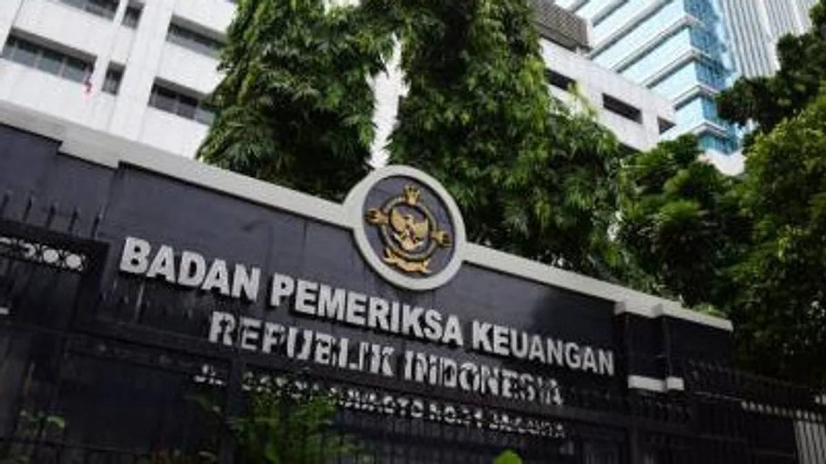 Pemerintah mencabut insentif kendaraan listrik.